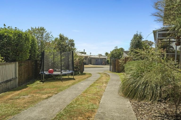 Photo of property in 5 Neri Crescent, Pomare, Rotorua, 3015