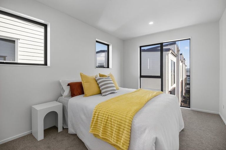 Photo of property in 9 Coast Garden Drive, Hobsonville, Auckland, 0616