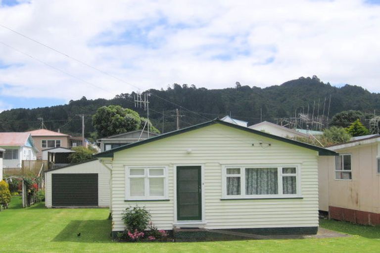 Photo of property in 5 Wallnutt Avenue, Waihi Beach, 3611