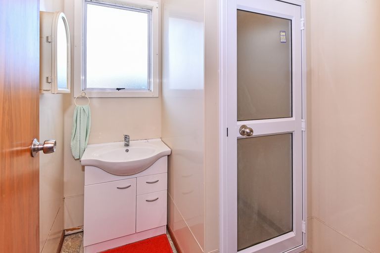 Photo of property in 41 Chingford Close, Mangere, Auckland, 2022