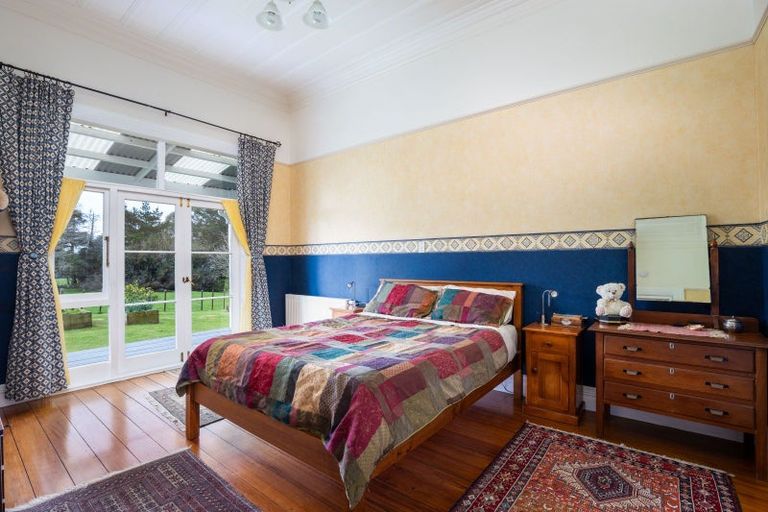 Photo of property in 1 Kahikatea Street, Inglewood, 4330