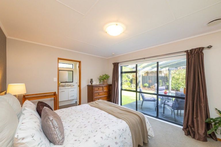 Photo of property in 9 Delta Place, Milson, Palmerston North, 4414