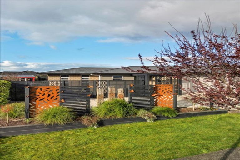 Photo of property in 8 Mortlake Heights, Pyes Pa, Tauranga, 3112