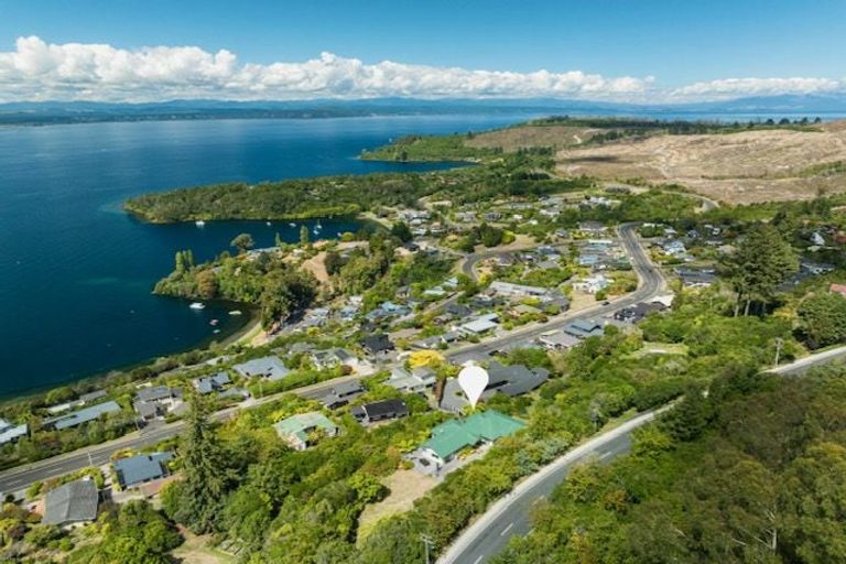 Photo of property in 65 Mapara Road, Acacia Bay, Taupo, 3385