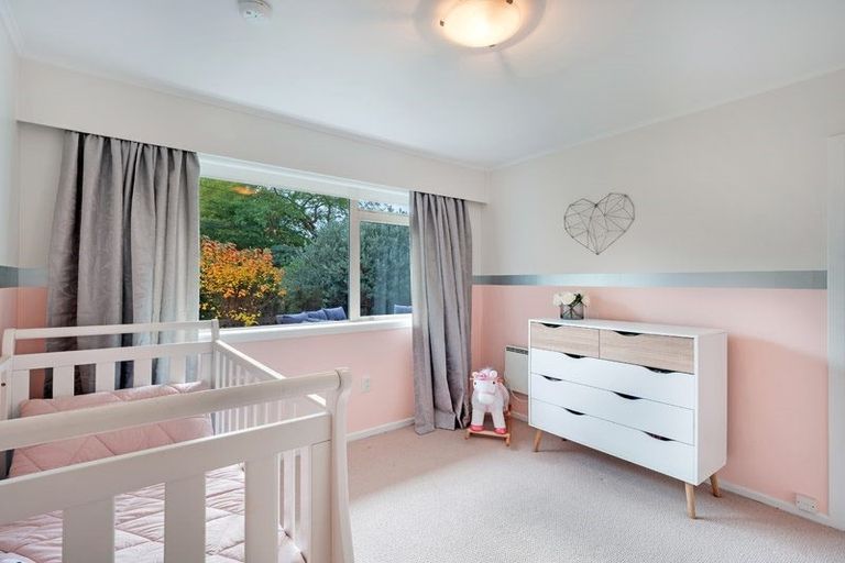 Photo of property in 28 Beverley Crescent, Hillcrest, Hamilton, 3216