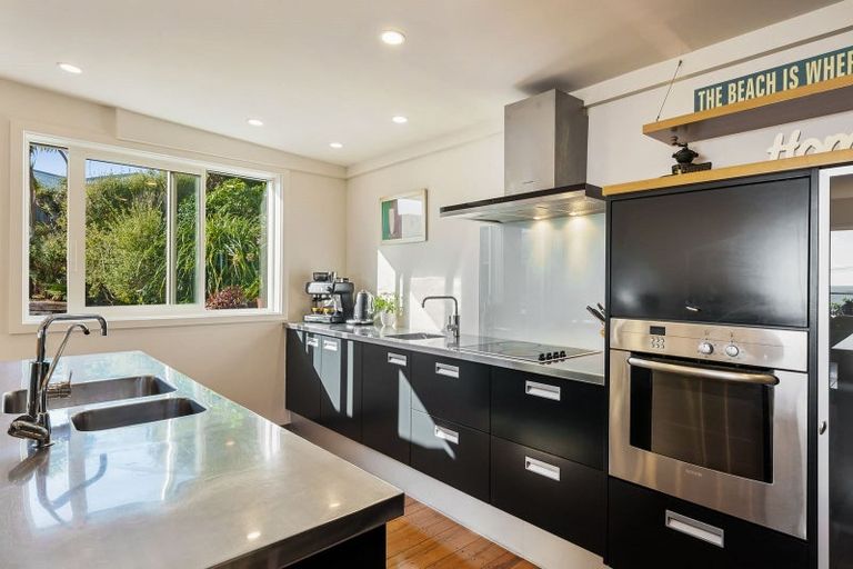 Photo of property in 13 Karekare Road, Raumati South, Paraparaumu, 5032