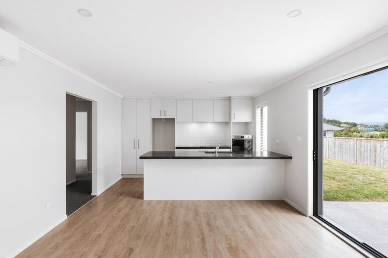 Photo of property in 12 Ridge Drive, Omokoroa, 3114