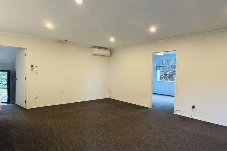 Photo of property in 27 Northpark Avenue, Northpark, Auckland, 2013
