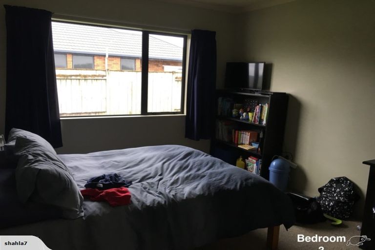 Photo of property in 4 Johnstone Drive, Fitzherbert, Palmerston North, 4410