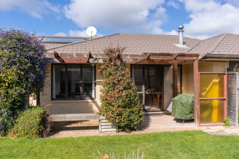 Photo of property in 83 Cologne Street, Martinborough, 5711