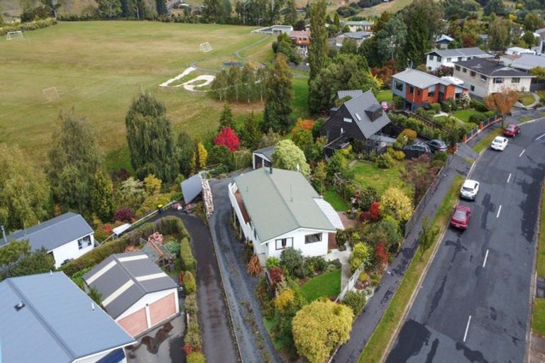 Photo of property in 20 Estuary Crescent, Fairfield, Dunedin, 9018