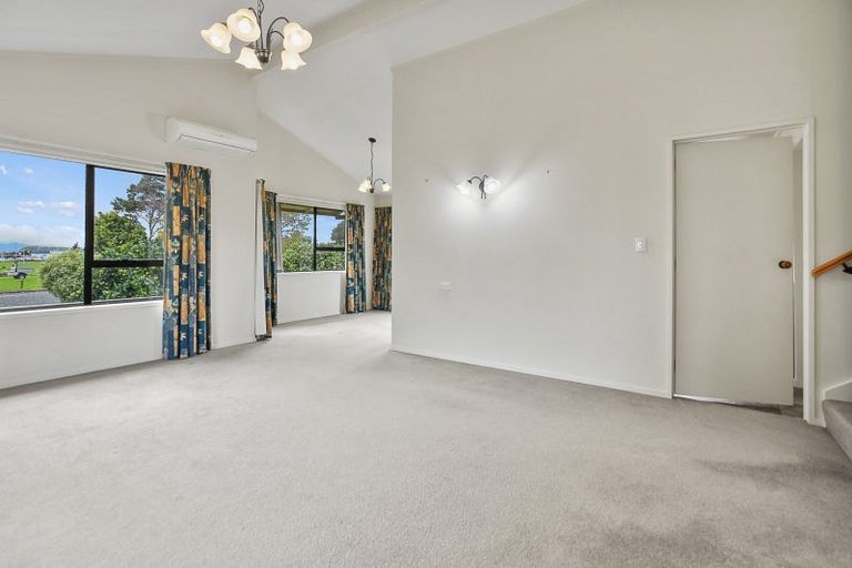 Photo of property in 43 Hayward Road, Ngatea, 3503