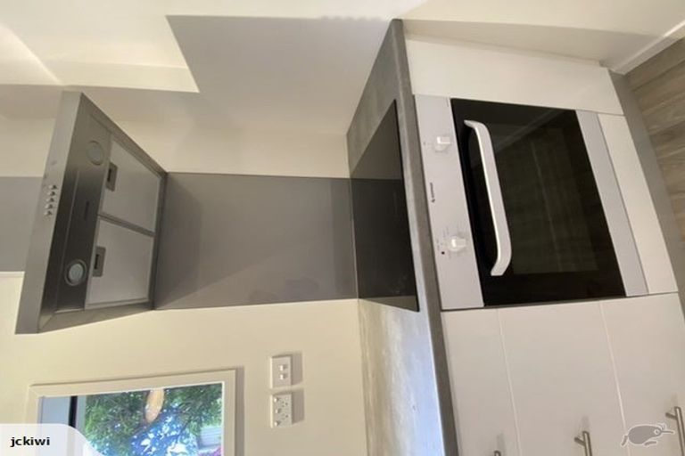 Photo of property in 1 Albert Hall Drive, Red Beach, 0932