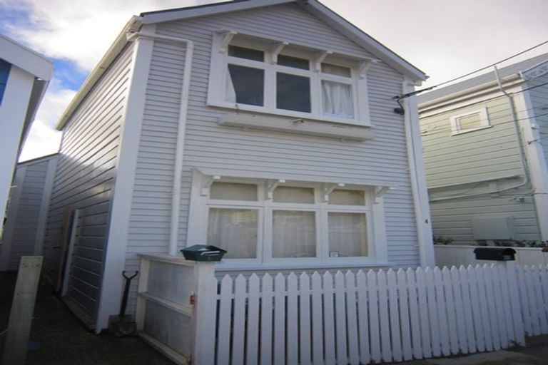 Photo of property in 4 Tutchen Avenue, Mount Victoria, Wellington, 6011