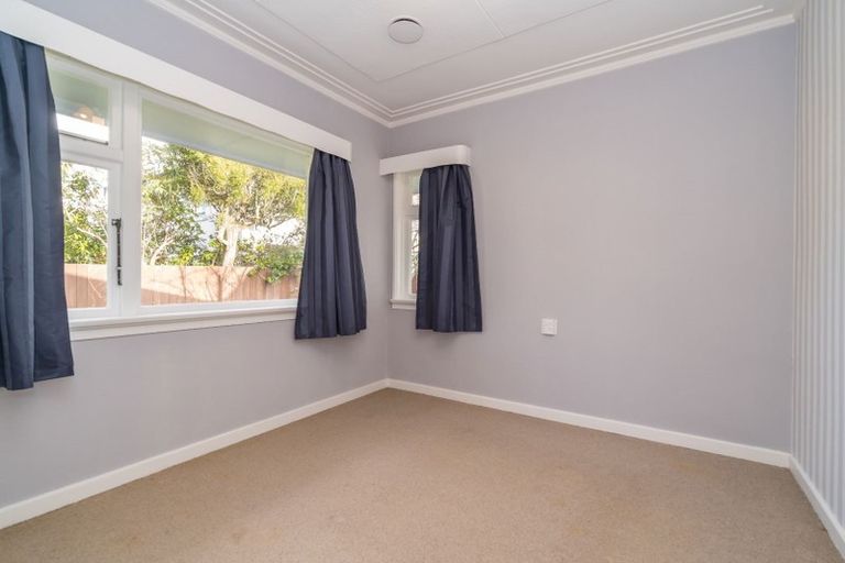 Photo of property in 131 Eglinton Road, Mornington, Dunedin, 9011