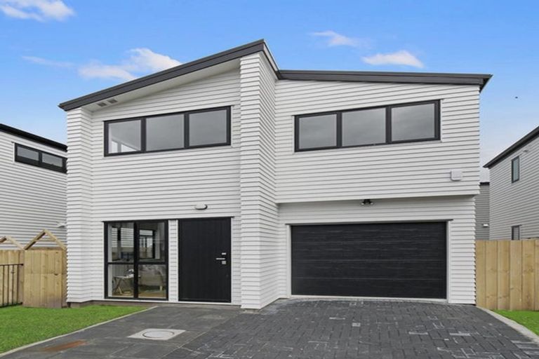 Photo of property in 9 Arapapa Road, Papakura, 2110