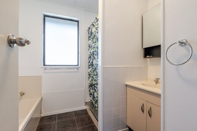 Photo of property in 30 Peppertree Glade, Kelvin Grove, Palmerston North, 4414