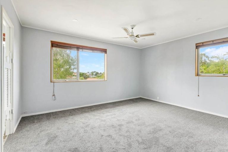 Photo of property in 33 Meadowvale Avenue, Forrest Hill, Auckland, 0620