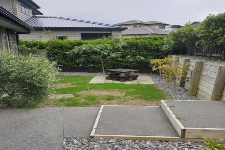 Photo of property in 24 Cresswell Place, Johnsonville, Wellington, 6037