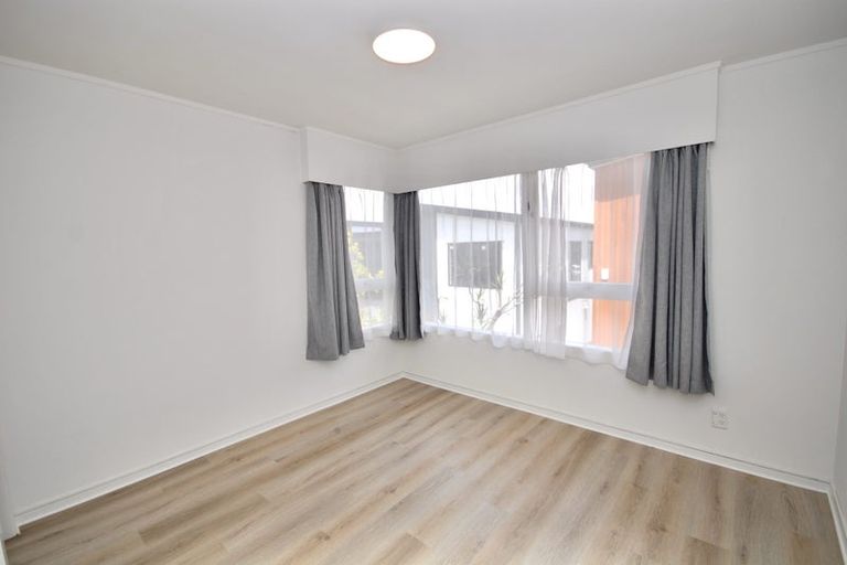 Photo of property in 3/4 Rangitoto Terrace, Milford, Auckland, 0620