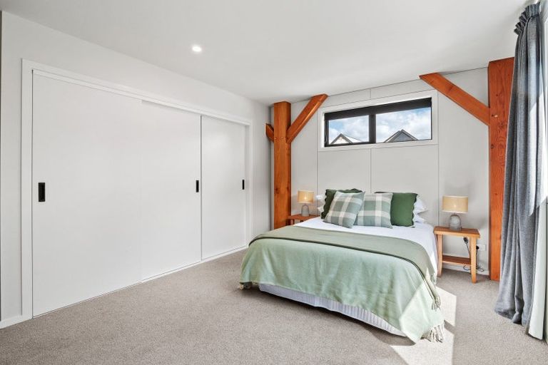 Photo of property in 10 Rushland Road, Jacks Point, 9371