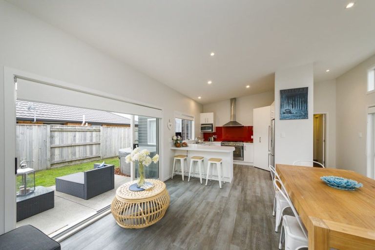 Photo of property in 92 Rosalie Terrace, Kelvin Grove, Palmerston North, 4414