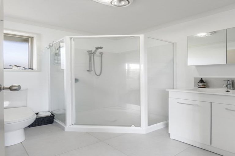 Photo of property in 10 Barwick Place, Stanmore Bay, Whangaparaoa, 0932