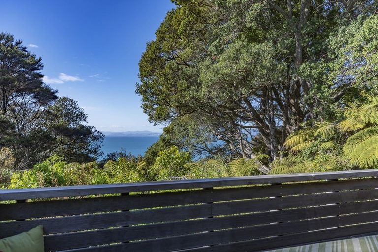 Photo of property in 203 Howard Road, Orere Point, 2585