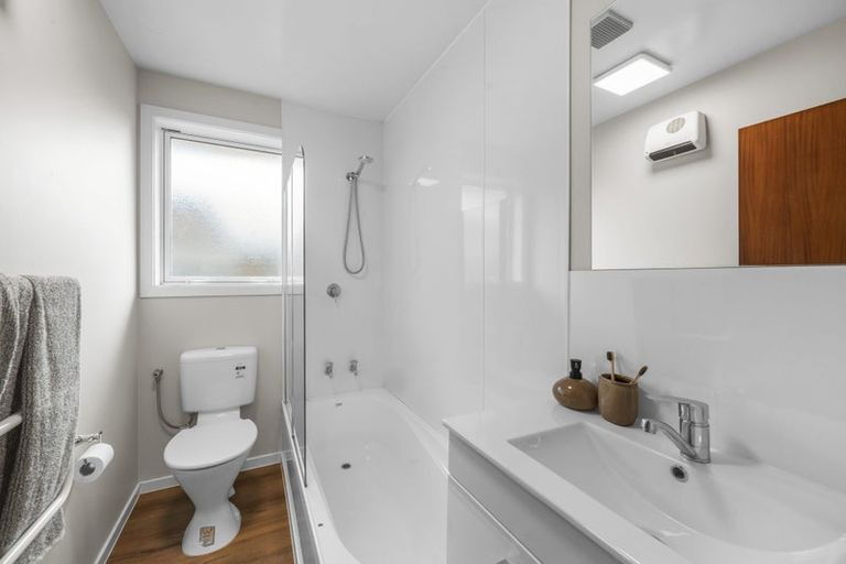 Photo of property in 3/8 Peer Street, Upper Riccarton, Christchurch, 8041