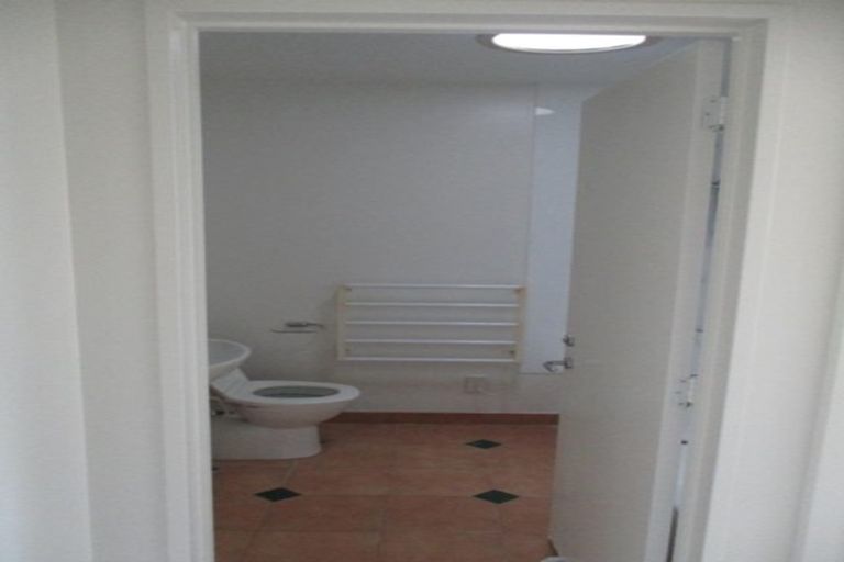 Photo of property in Waterford Estate, 1/102 Grantham Street, Hamilton Central, Hamilton, 3204