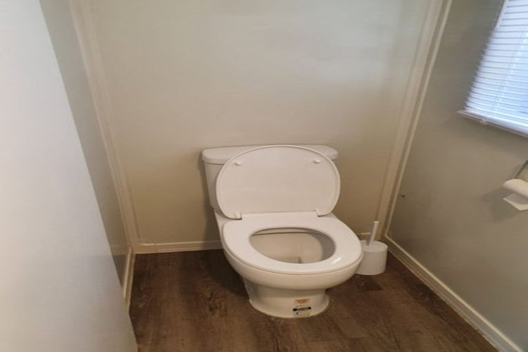 Photo of property in 10a York Place, Cannons Creek, Porirua, 5024