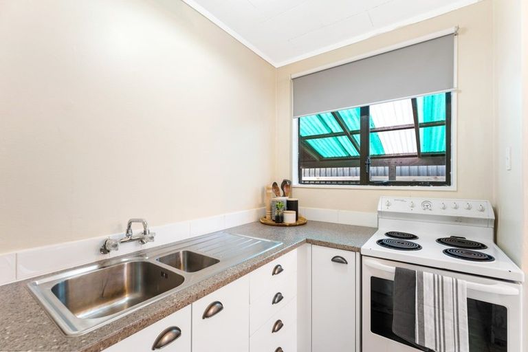 Photo of property in 14b Crystal Grove, Birchville, Upper Hutt, 5018