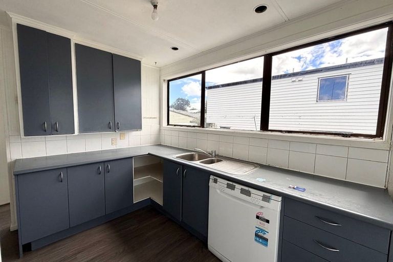 Photo of property in 32 Pembroke Street, Papatoetoe, Auckland, 2025