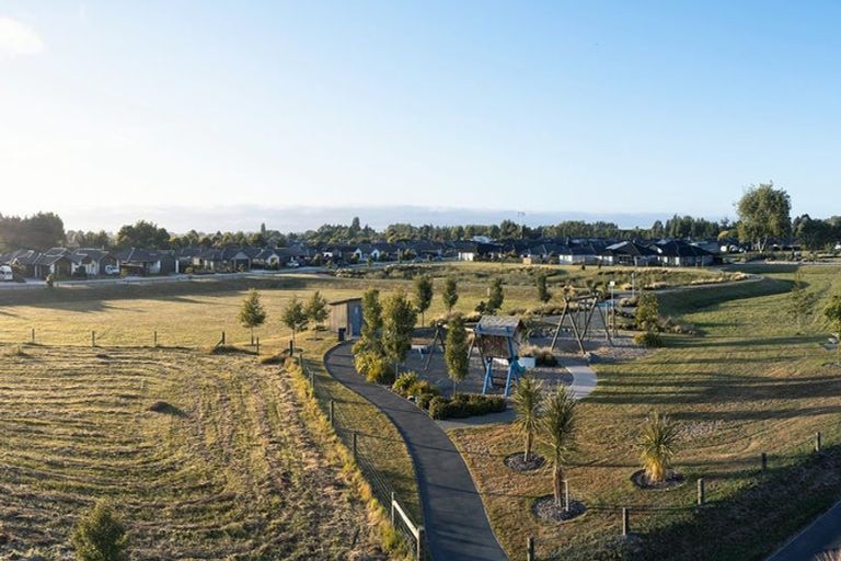 Photo of property in 13 Mehrtens Crescent, Woodend, 7691