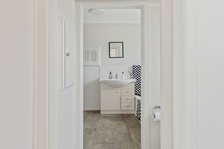 Photo of property in 7 Windsor Place, Levin, 5510