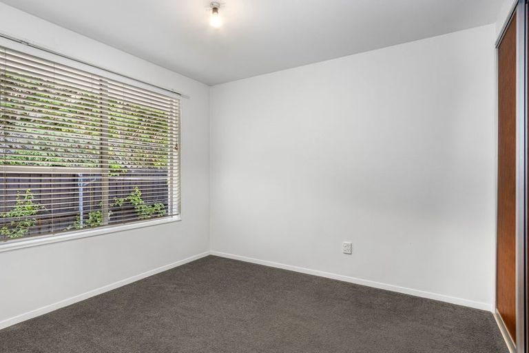 Photo of property in 2/10 Brogar Place, Casebrook, Christchurch, 8051