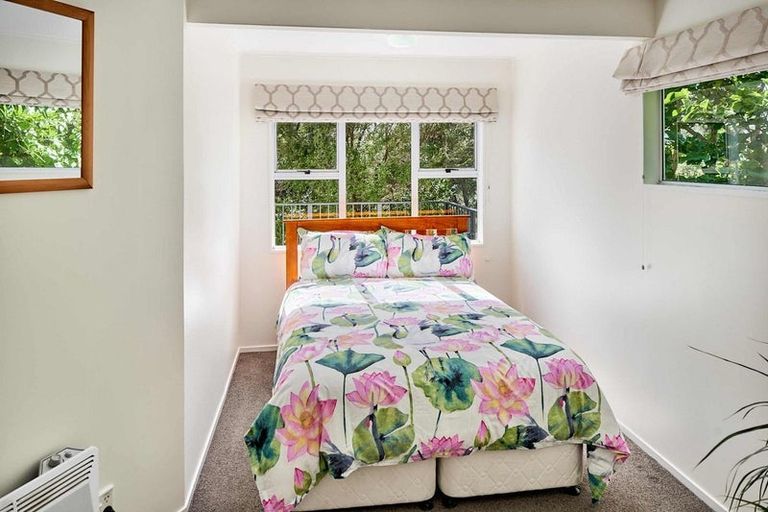 Photo of property in 39 James Cook Drive, Whitby, Porirua, 5024