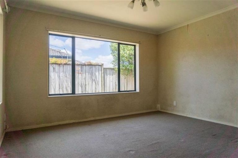 Photo of property in 4 Sandwick Drive, Weymouth, Auckland, 2103