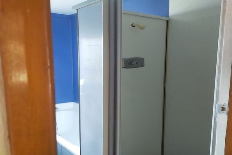 Photo of property in 16 Seaview Terrace, Kew, Dunedin, 9012