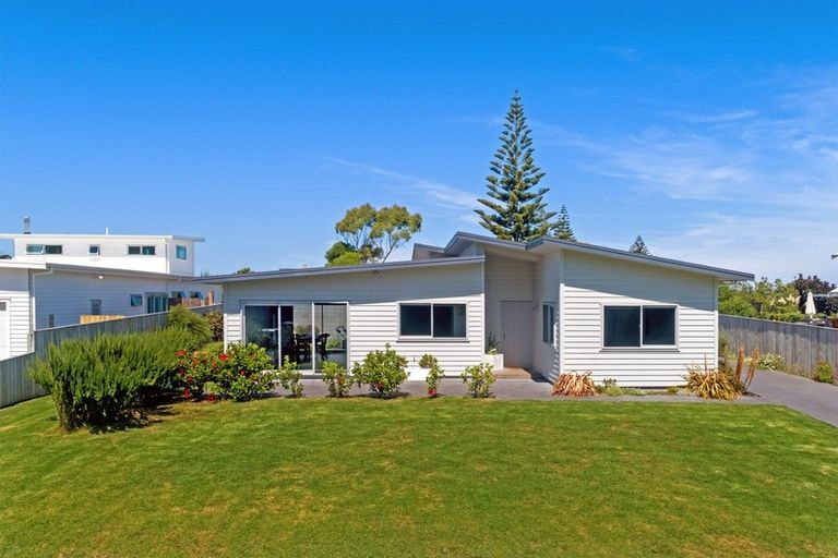 Photo of property in 9 Beach Cove, Wainui, Gisborne, 4010