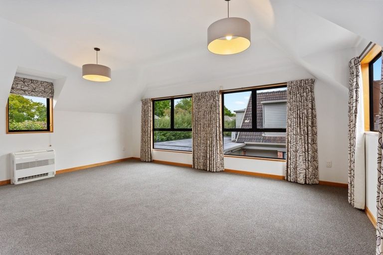 Photo of property in 11a Thurlestone Place, Burnside, Christchurch, 8053