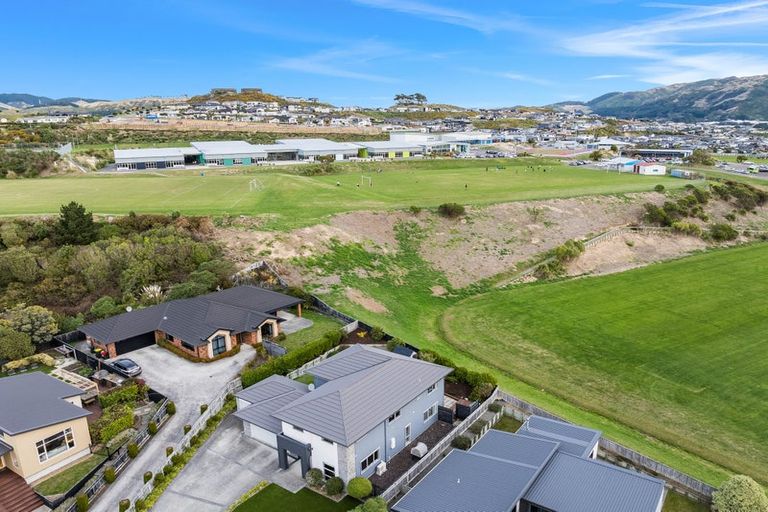 Photo of property in 17 Kepler Way, Aotea, Porirua, 5024