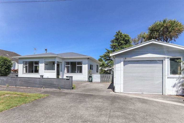 Photo of property in 10 Mahoe Street, Inglewood, 4330