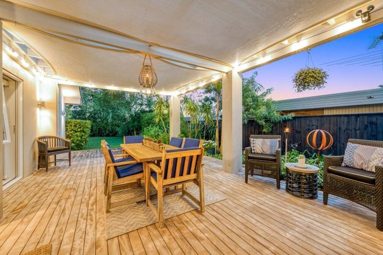 Photo of property in 11 Holly Way, Sunnyhills, Auckland, 2010