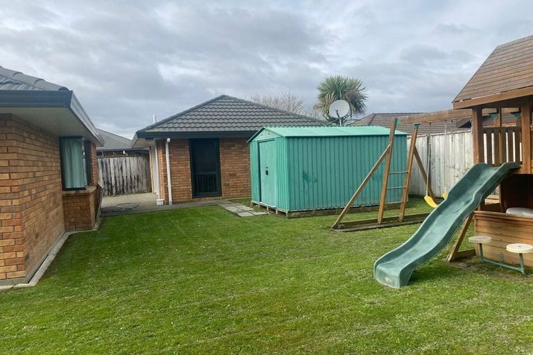 Photo of property in 8 Woodgate Court, Fitzherbert, Palmerston North, 4410