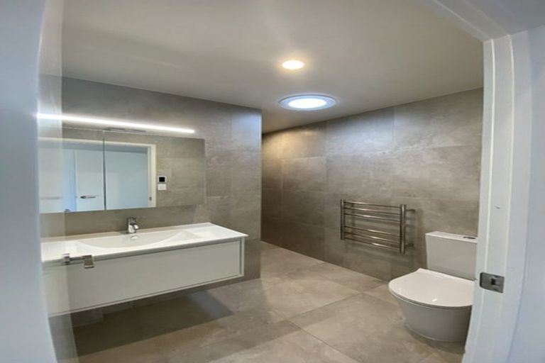 Photo of property in 5 Gunn Way, Hobsonville, Auckland, 0616