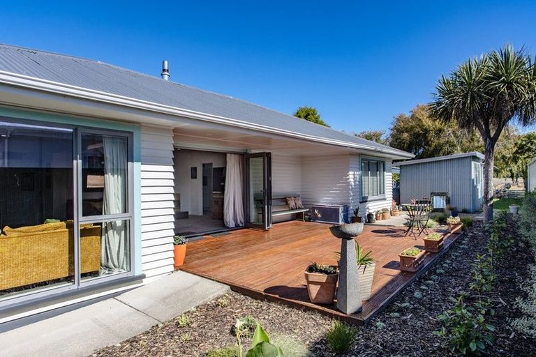 Photo of property in 73 Dunns Avenue, The Pines Beach, 7630