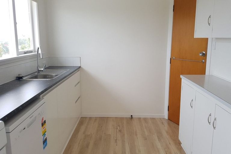 Photo of property in 72a Carlisle Road, Browns Bay, Auckland, 0632