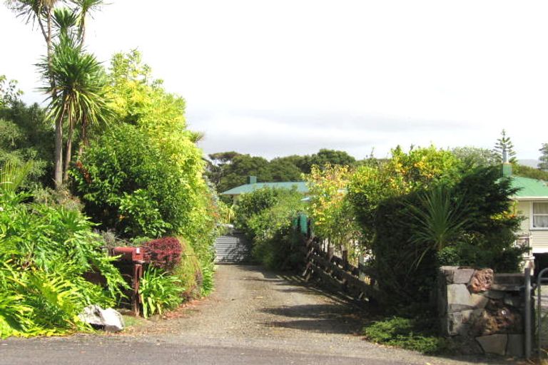 Photo of property in 4 Sherrybrooke Place, Sunnyvale, Auckland, 0612