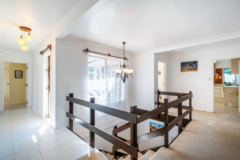 Photo of property in 14 Calman Place, Chatswood, Auckland, 0626